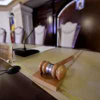 CCR afirmă că ICCJ a făcut ca dispoziţii din legea executării pedepselor să fie imprevizibile. / Foto: observatornews.ro