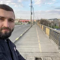 Concurs de gropi într-un oraș din țară. Premiu special pentru cel care găsește groapa cea mai mare - Foto: Facebook / imagine rol ilustrativ