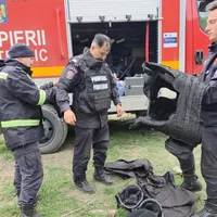 Inundațiile de la Broșteni au scos la iveală un proiectil din Primul Război Mondial. A fost detonat - Foto: ISU Suceava