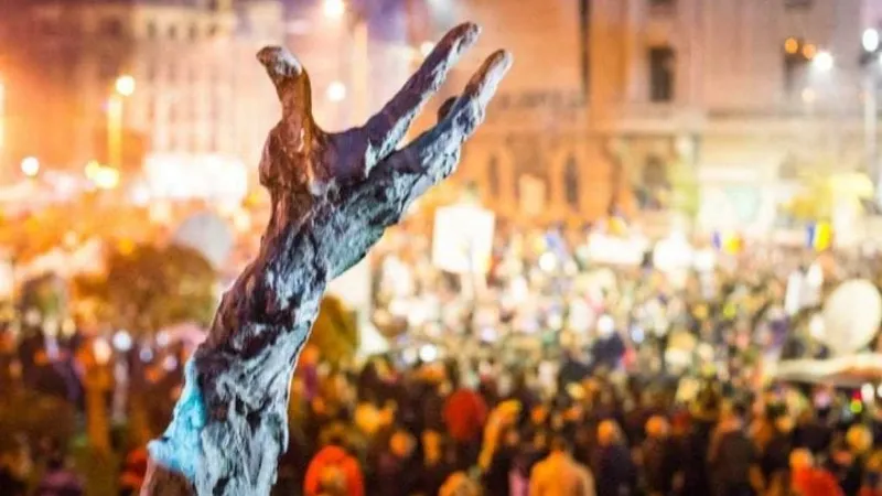 Șase ani de la Colectiv: slujbă de pomenire, sâmbătă, la Biserica „Sfântul Nicolae” și la club. / Foto: radioromaniacultural.ro