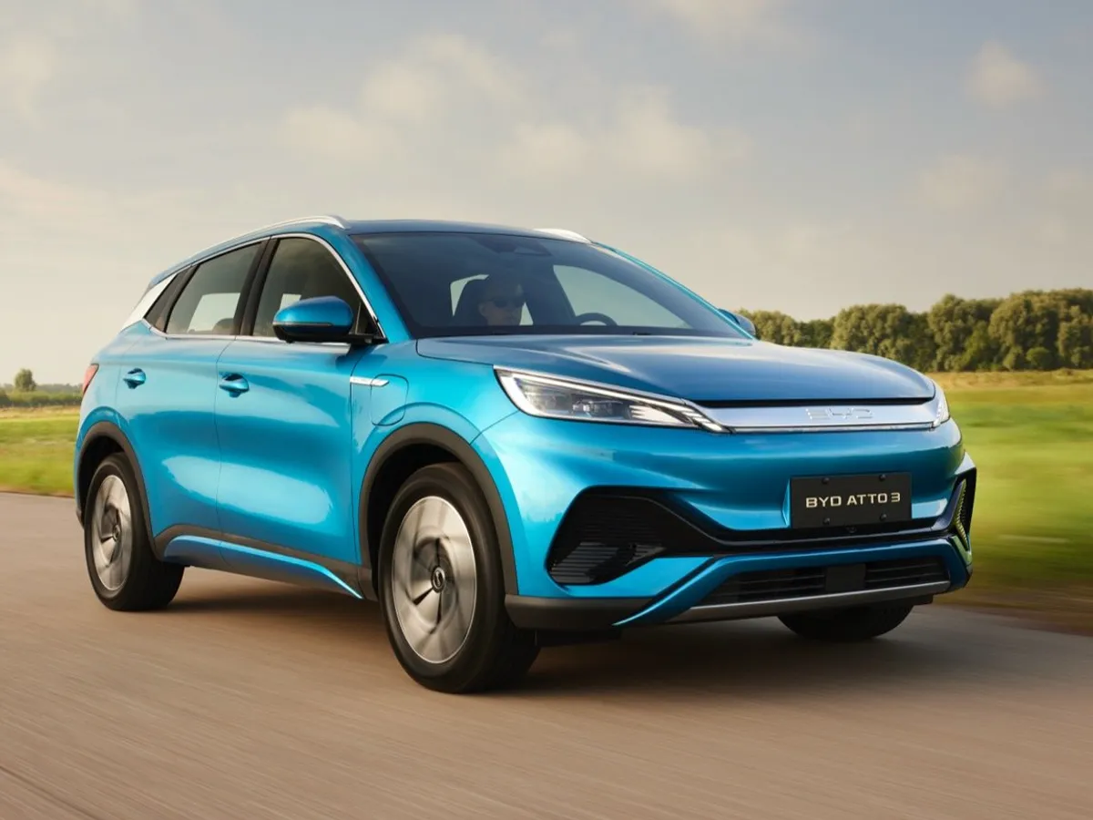 Au început să se vândă mașini chinezești la mâna a doua. Cine le cumpără și la ce preț?