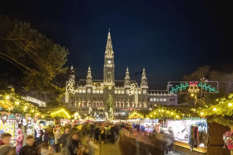 Târgul de Crăciun de la Viena din anii trecuți. Sursa foto: wien.info