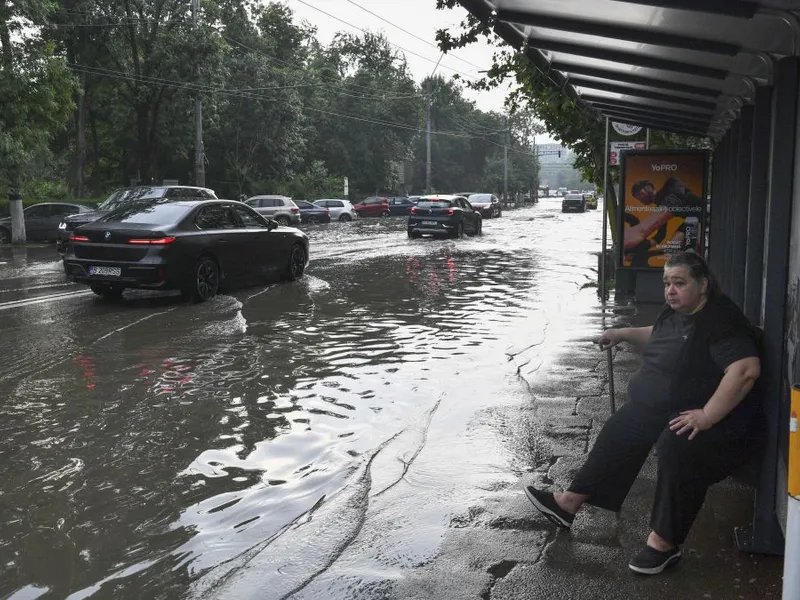 Urmările furtunii din 9 iunie, în Bucureşti - Foto: INQUAM PHOTOS/Codrin Unici (Imagine cu caracter ilustrativ)