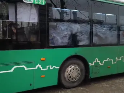 Haos în România. Sacii cu voturi, pentru „marea renumărare”, cărați cu autobuzele de călători - Foto: Captura foto