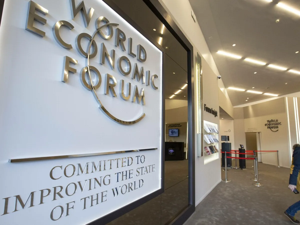 Lovitură de imagine la Davos: România trimite cea mai mare delegaţie guvernamentală din toate timpurile