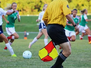 Un arbitru a fost băgat în spital de către un jucător de fotbal. Ce a pățit agresorul? Foto: Pexels (fotografie cu caracter ilustrativ)