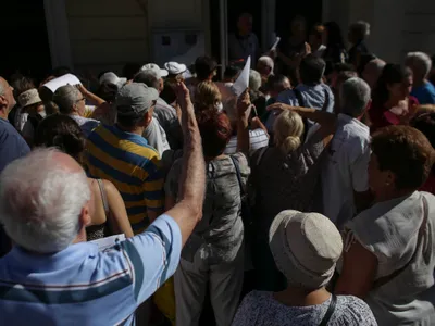 Pensiile și saariile sunt în pericol Foto: INQUM Photos/Octav Ganea