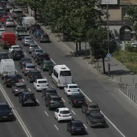 800 lei pe lună plătește în plus un navetist care vine cu mașina în București din suburbiile orașul / Inquam Photo / Alexandru Bușcă