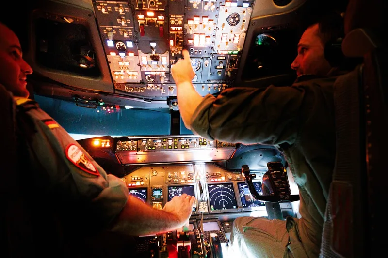 La bordul unui avion de interceptare și colectare de informații Poseidon - Foto: Profimedia Iimiages