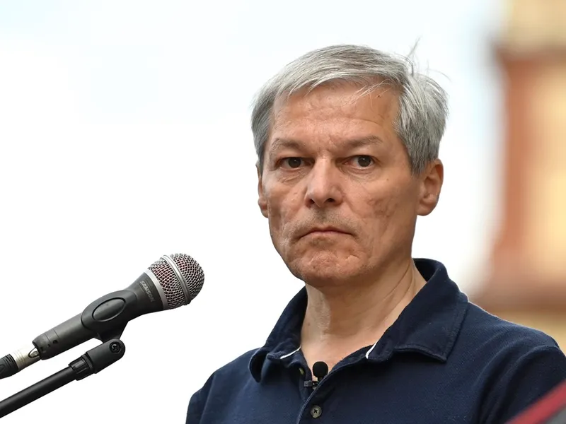 Dacian Cioloş a fost numit consilier onorific al preşedintelui interimar Ilie Bolojan - Foto: INQUAM PHOTOS / Alex Nicodim