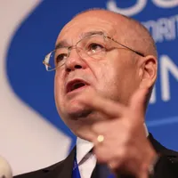 Emil Boc: Primarii din Europa au demonstrat că pot ţine extremismul deoparte - Foto: INQUAM PHOTOS / Sabin Cirstoveanu