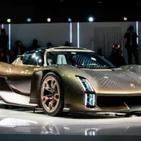 Porsche a prezentat în premieră mondială Porsche Mission X Concept, un hypercar 100% electric cu o arhitectură inspirată de prototipurile care aleargă în Cursa de 24h de la Le Mans - Foto: Profimedia Images