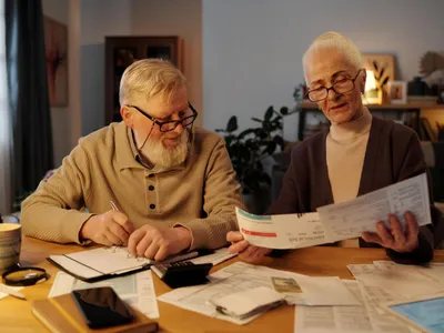 Foto: Pensionarii au câștig de cauză în recalculare. Pensionarii ies învingători Sursa: Freepik