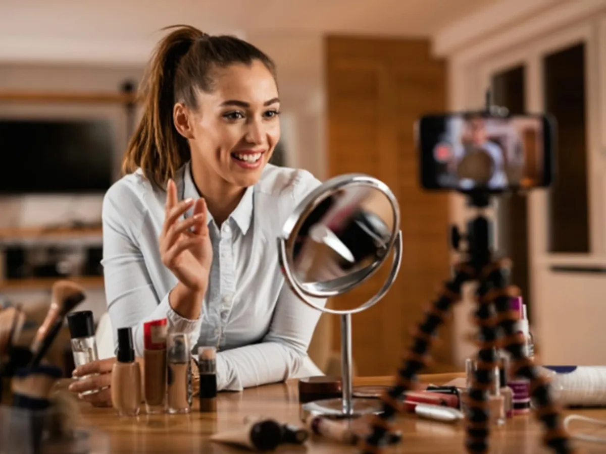Cum ajung influencerii să câștige 50.000 € pe postare? Explicațiile unui tânăr celebru: Nimic nu vine gratuit