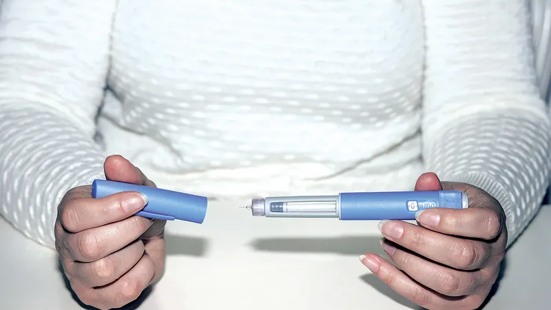EFECT SECUNDAR SĂNĂTOS O nouă generație de medicamente pentru diabet și pentru slăbit, care reduc apetitul și pofta de mâncare, ajută multe persoane cu obezitate să slăbească. În imagine, un stilou injector pentru diabetici