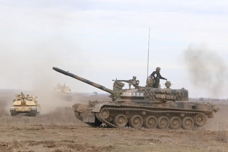 Tancuri Abrams - Foto: FB