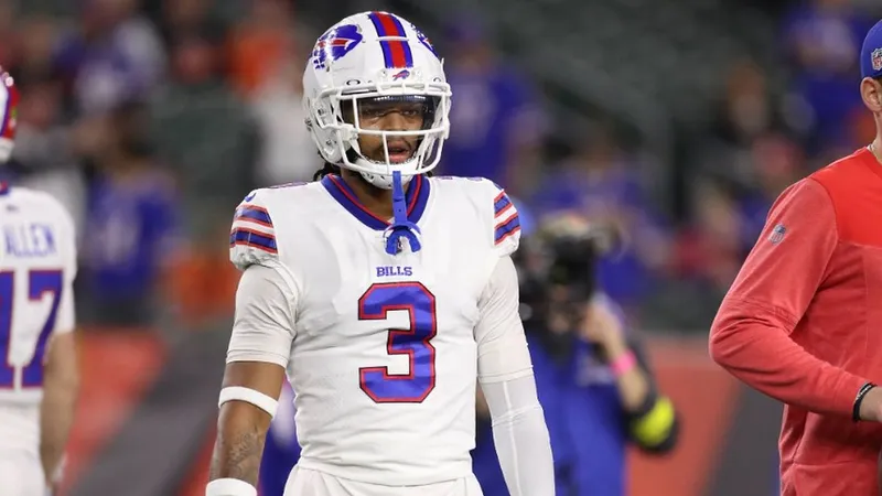 Ja terapie intesivă, după un stop cardiac, jucătorul de fotbal american Damar Hamlin şi-a revenit - Foto: touchdown24.de