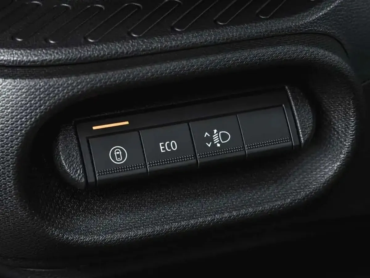 „Butonul magic” My Safety - Foto: Dacia
