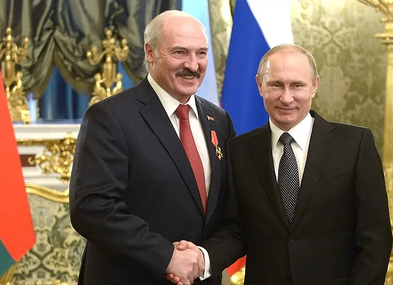 Alexandr Lukașenko și Vladimir Putin. / Foto: evenimentulistoric.ro