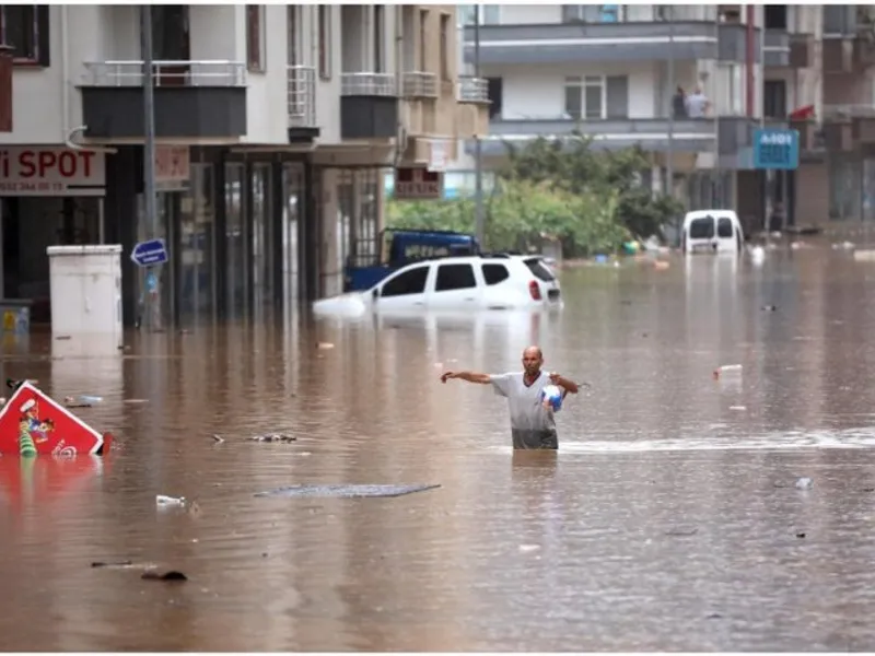 Un ciclon format în Marea Neagră a provocat prăpăd în Turcia. România riscă să fie și ea lovită/FOTO: Facebook/Echoturkey