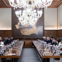 Cum se împart ministerele în guvernul Bolojan? Varianta de lucru a viitorului Executiv - Foto: gov.ro (rol ilustrativ)