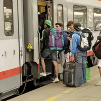 TInerii de 18 ani pot câștiga un permis pentru călătorii gratuite cu trenul în Europa. Află cum - FOTO: Profimedia