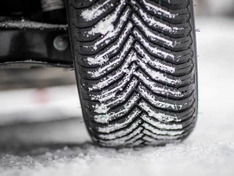 Test frânare pe carosabil umed cu Michelin CrossClimate2. / Foto: Michelin.