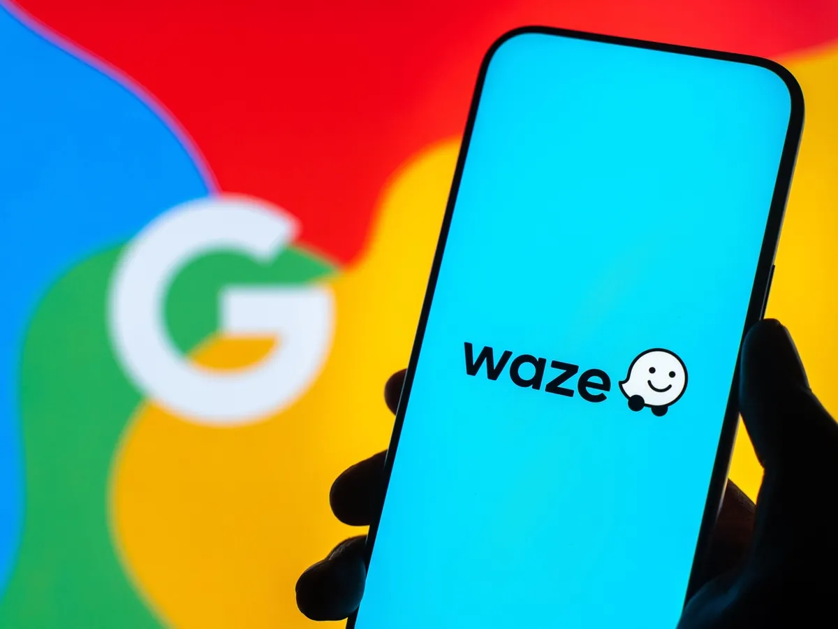 Nouă funcție în Waze pentru șoferi. Cum faci să apară semafoarele pe hartă? Nu toți utilizatorii le pot vedea