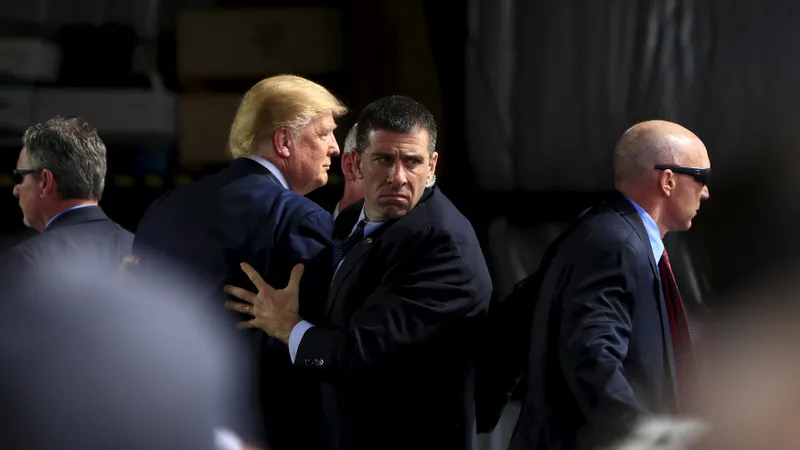 Trump le-a luat chirie agenților care-l păzeau/Foto: NBC