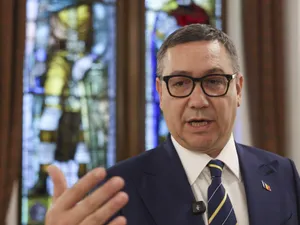 Victor Ponta va face campanie pentru unul dintre candidați în turul 2. Cu cine va merge? foto: Inquam Photos / George Călin