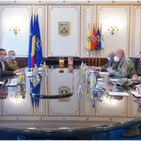 Nicolae-Ionel Ciucă s-a întâlnit vineri cu generalul-maior David H. Tabor, comandantul Operațiunilor Speciale în Europa/Foto: MApN