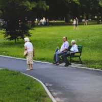 Peste 90.000 de persoane s-au pensionat anticipat în august - Foto: strongtowns.org (imagine cu caracter informativ)