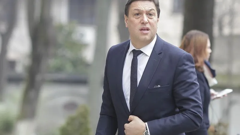 Șerban Nicolae este doar unul dintre pesediștii care încearcă să îl asocieze pe Klaus Iohannis cu naziștii.
