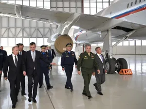 Putin și-a chemat avionul din care poate comanda un război nuclear (imagine cu rol ilustrativ)-Foto: Profimedia Image