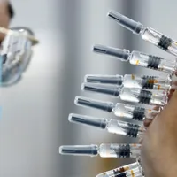 18 bebeluşi din Hanoi, Vietnam, vaccinaţi din greşeală împotriva COVID-19. / Foto: asia.nikkei.com