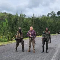 Românul care conduce în Africa o armată de mercenari candidează la Parlament. Îl susține Vanghelie - Foto. Turnulsfatului