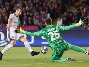 Are ofertă de la Barcelona până în 2027, dar amână un răspuns: 'Soția decide'