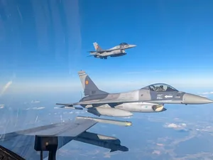 Exerciții militare în România. Avioanele de război F-16 vor zbura la joasă înălțime în toată țara - Foto: Facebook/Forțele Aeriene Române