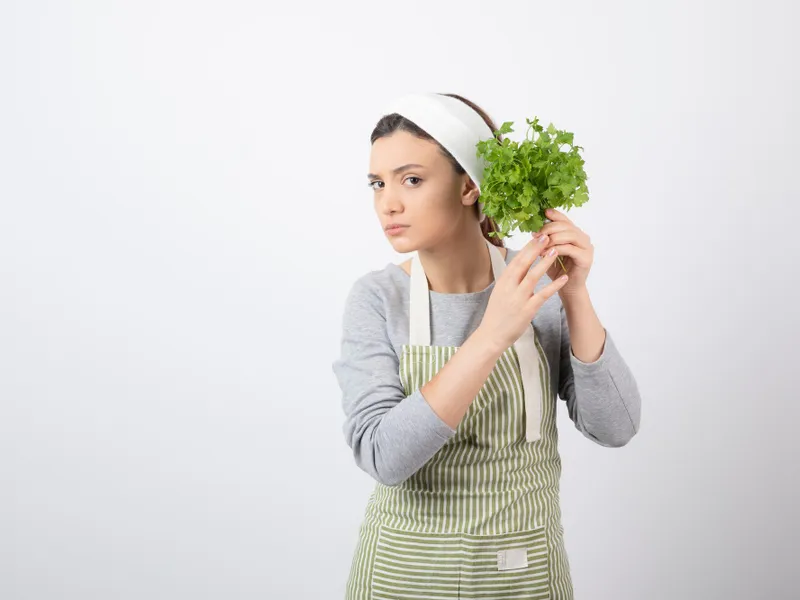 Pătrunjelul, planta din grădină care conține vitamina C , previne ridurile și detoxifică organismul - Foto: Freepik (imagine cu rol ilustrativ)