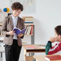 Evaluarea standardizată: Întrebări neclare, subiecte din afara programei, timp scurt de rezolvare   / Pexels