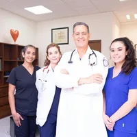 Halate medicale și saboți medicali – Uniforma esențială a profesioniștilor din domeniul sănătății Foto: pexels.com