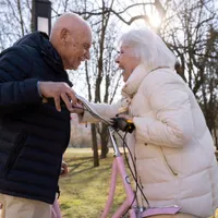 Pensie mărită pentru 200.000 de pensionari. Ce au lucrat? Legea a ajuns la vot în Parlament - Foto: Freepik (rol ilustrativ)