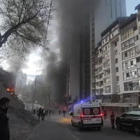 Zece persoane au fost rănite în urma unui atac cu rachete rusești asupra Kievului/FOTO: Facebook/ДСНС України