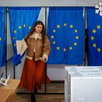Mesajele electorale transmise post-campanie, considerate propagandă și sancționate conform legii: FOTO - Profimedia(imagine cu rol ilustrativ)