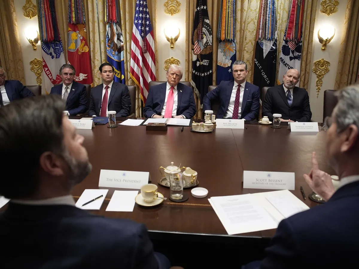 Trump a fost avertizat că războiul cu Iran poate dura până în 2029. Prețul petrolului pune jos economia global