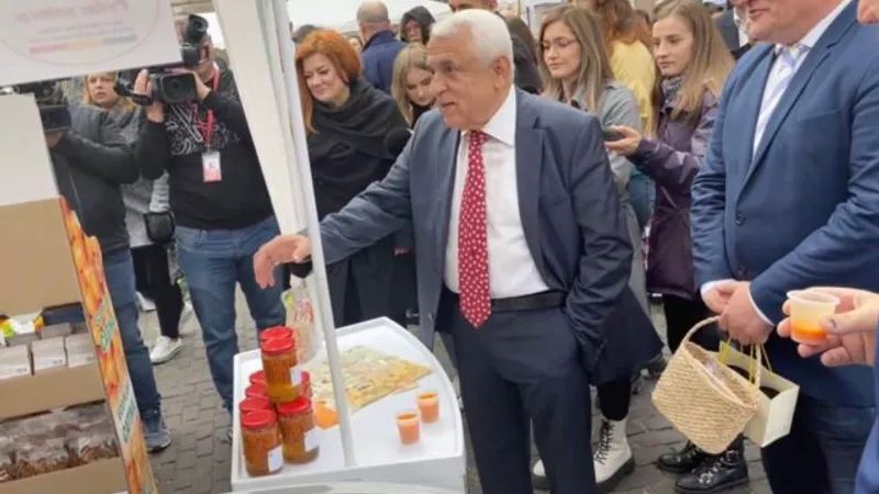 Petrfe DAea la Târgul Pescăresc de toamnă