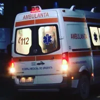 Tragedie cumplită la Iași. Un copil de 4 ani a murit după ce a căzut de la etajul șapte al unui bloc - Foto: Facebook/Ambulanța - Caracter ilustrativ