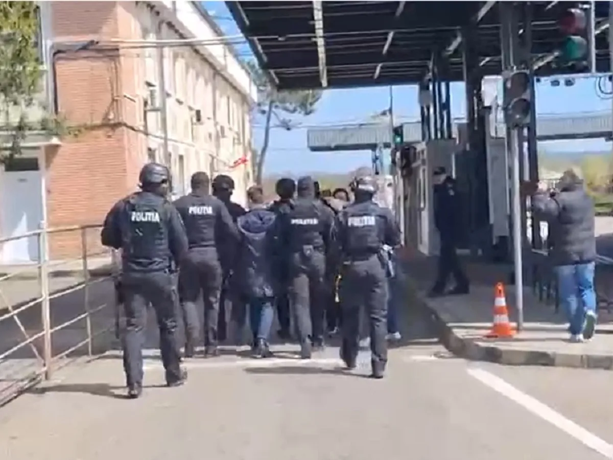 VIDEO Momentul în care Alexandru Bălan a ajuns în Vama Albița pentru a fi predat autorităților din Moldova