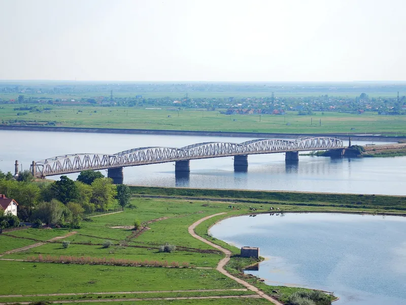 Râul Olt era cândva granița naturală dintre Oltenia și Muntenia - Foto: Arhiva