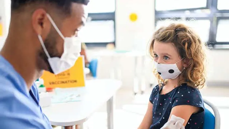 Vaccinul COVID la copiii 5-12 ani: o treime de doză, indiferent de greutate. Ce efecte adverse sunt / The Conversation